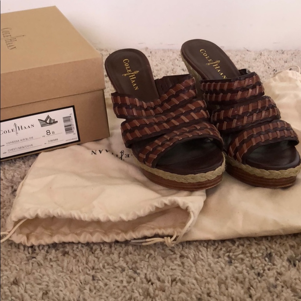 Platform sandals